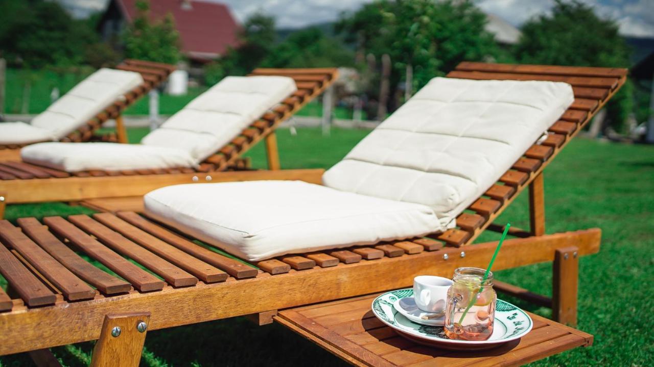 Iz De Maramures Rural Hotel (Adults Only) Surdesti  Zewnętrze zdjęcie