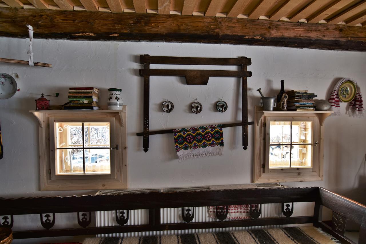 Iz De Maramures Rural Hotel (Adults Only) Surdesti  Zewnętrze zdjęcie