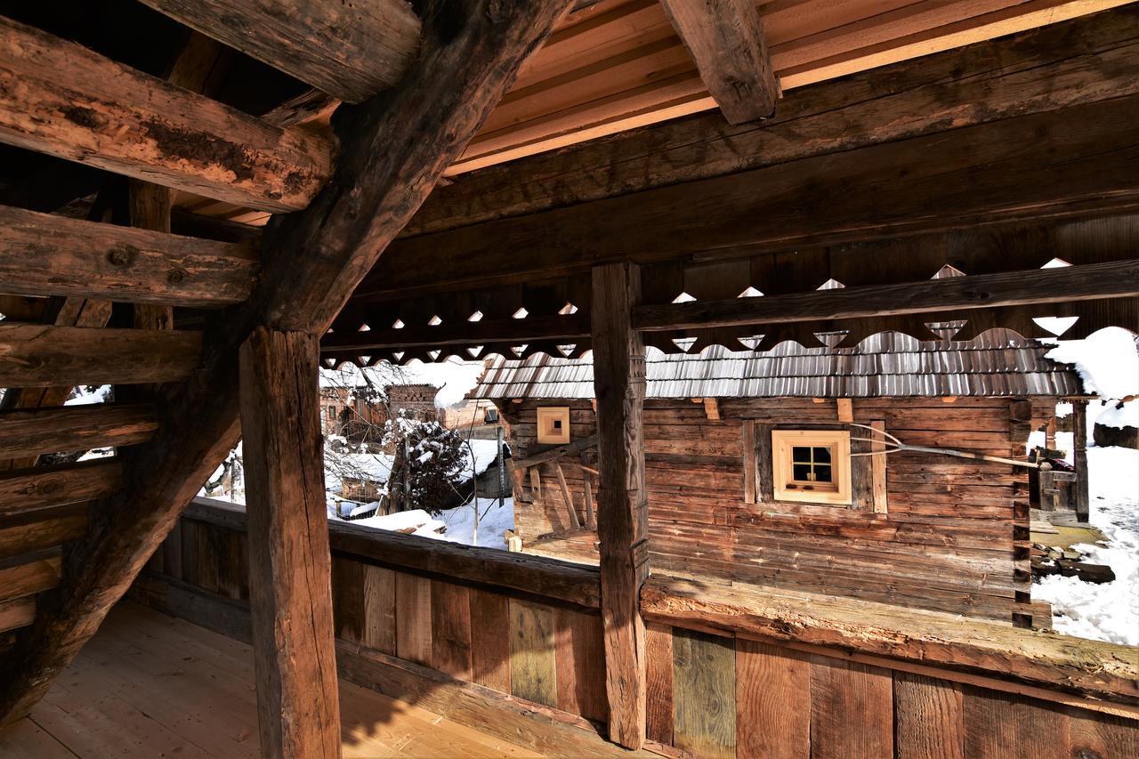 Iz De Maramures Rural Hotel (Adults Only) Surdesti  Zewnętrze zdjęcie