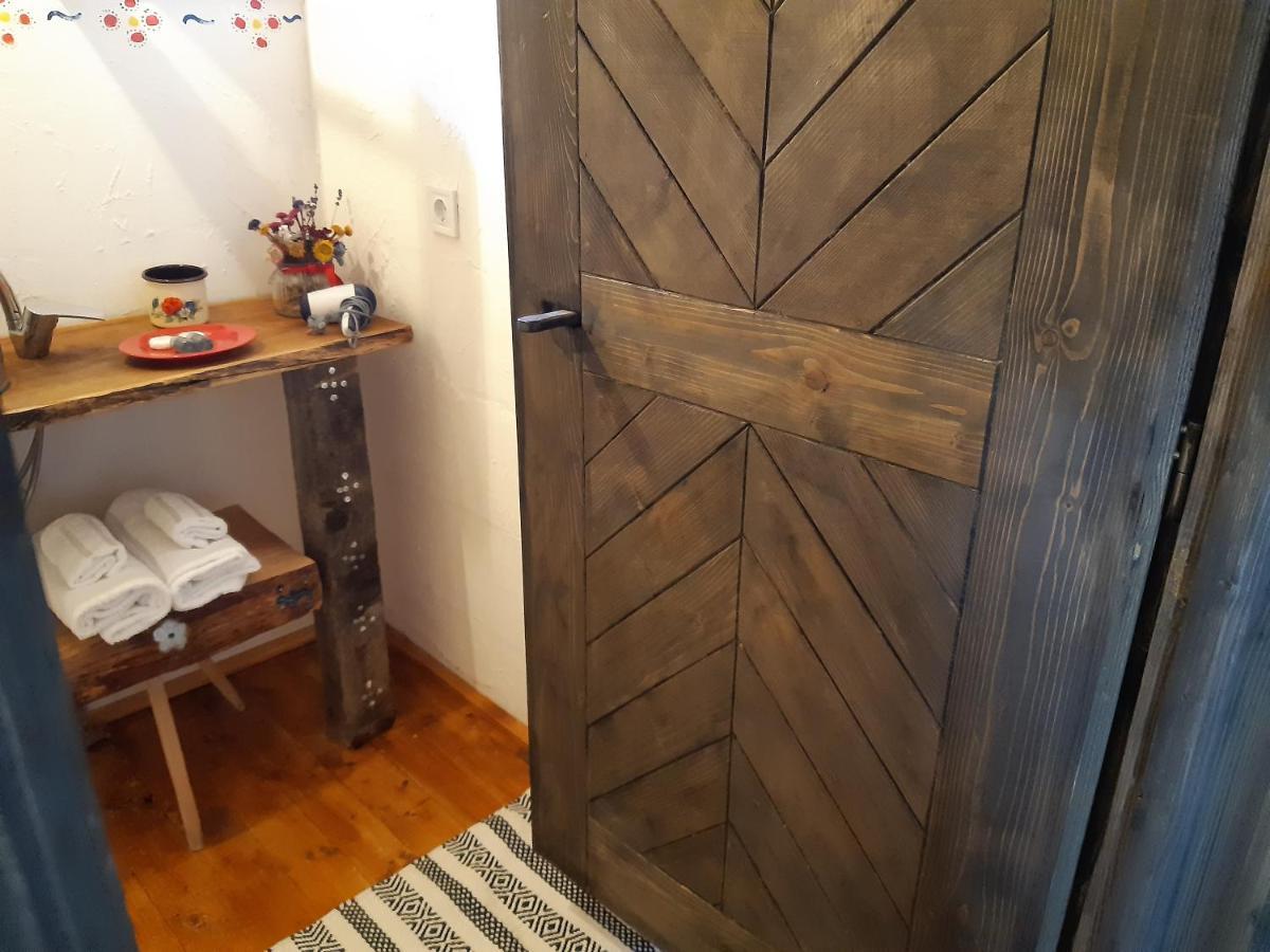 Iz De Maramures Rural Hotel (Adults Only) Surdesti  Zewnętrze zdjęcie